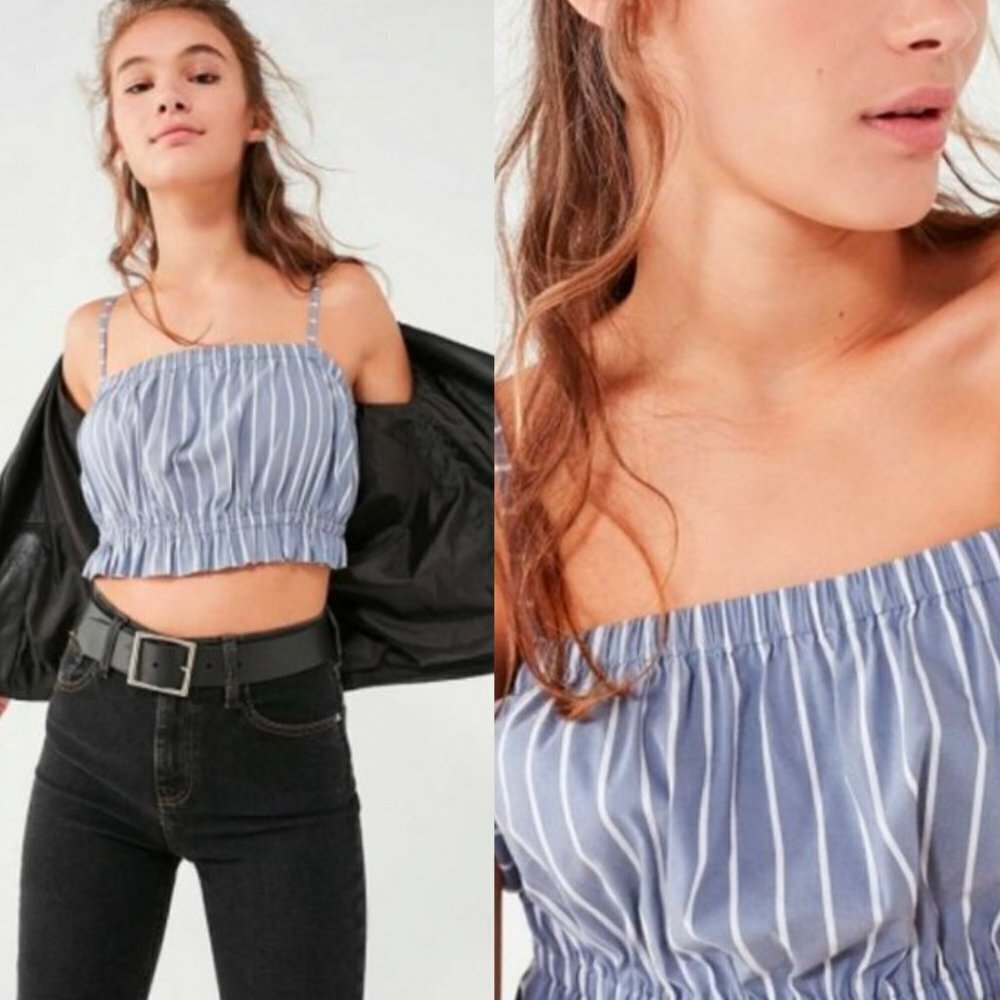 ☀️ URBAN OUTFITTERS Kimchi Blue Stripe Eliana Smocked Crop Top Size Medium